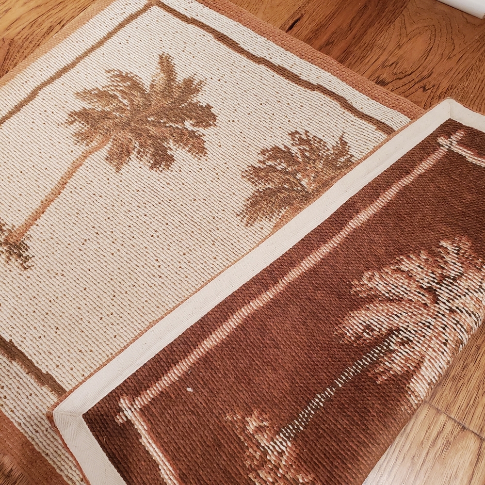 Palm Tree Patterned Rug - Picture 4 of 4